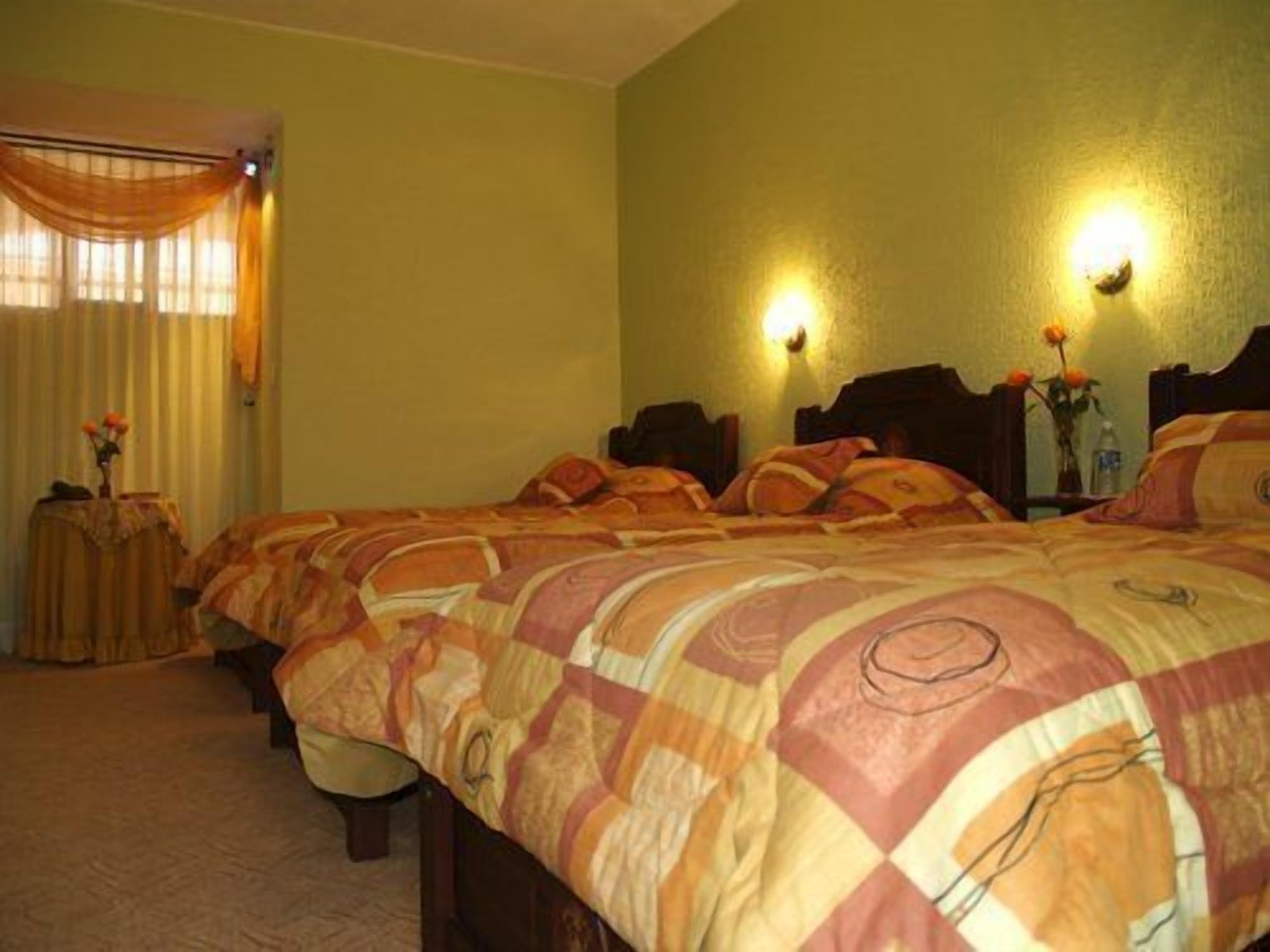 Hotel Catedral Quito Exteriör bild
